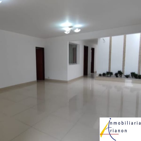 Casa en Arriendo en Rosales