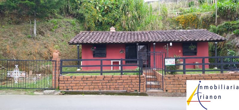 Casa-Finca en Arriendo en Santa Elena