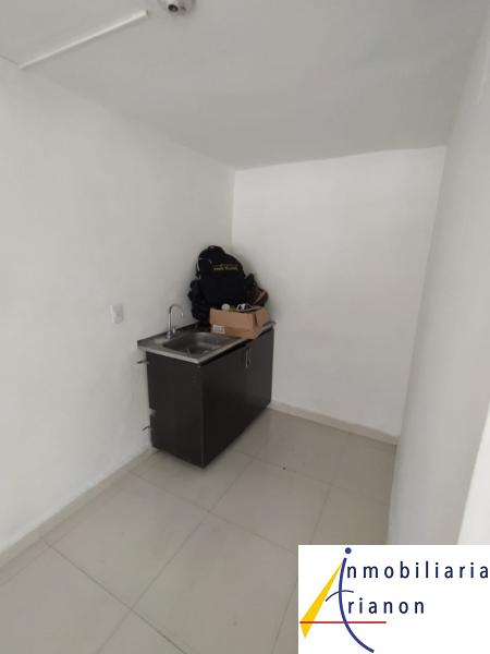 Local en Arriendo en Manrique Central N° 1