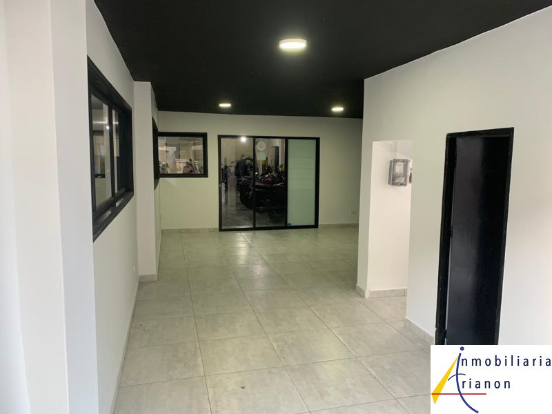 Local en Arriendo en Los Alpes
