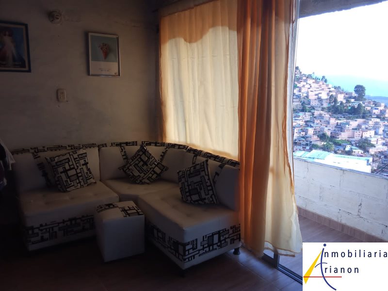 Apartamento en Venta en Manrique - La Cruz