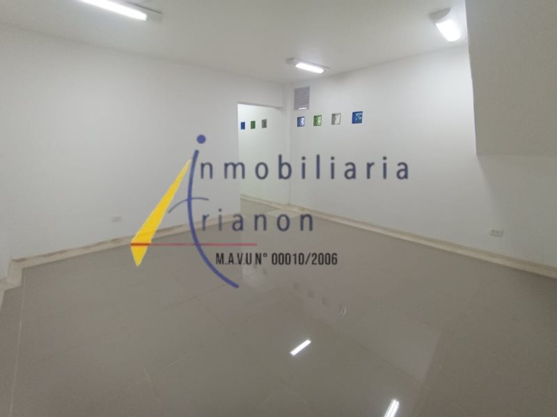 Casa-local en Arriendo en Laureles